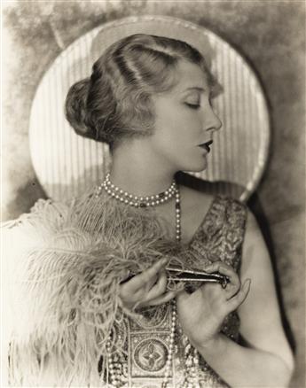 NICKOLAS MURAY (1892-1965) A selection of 5 glamorous fashion and entertainment portraits.